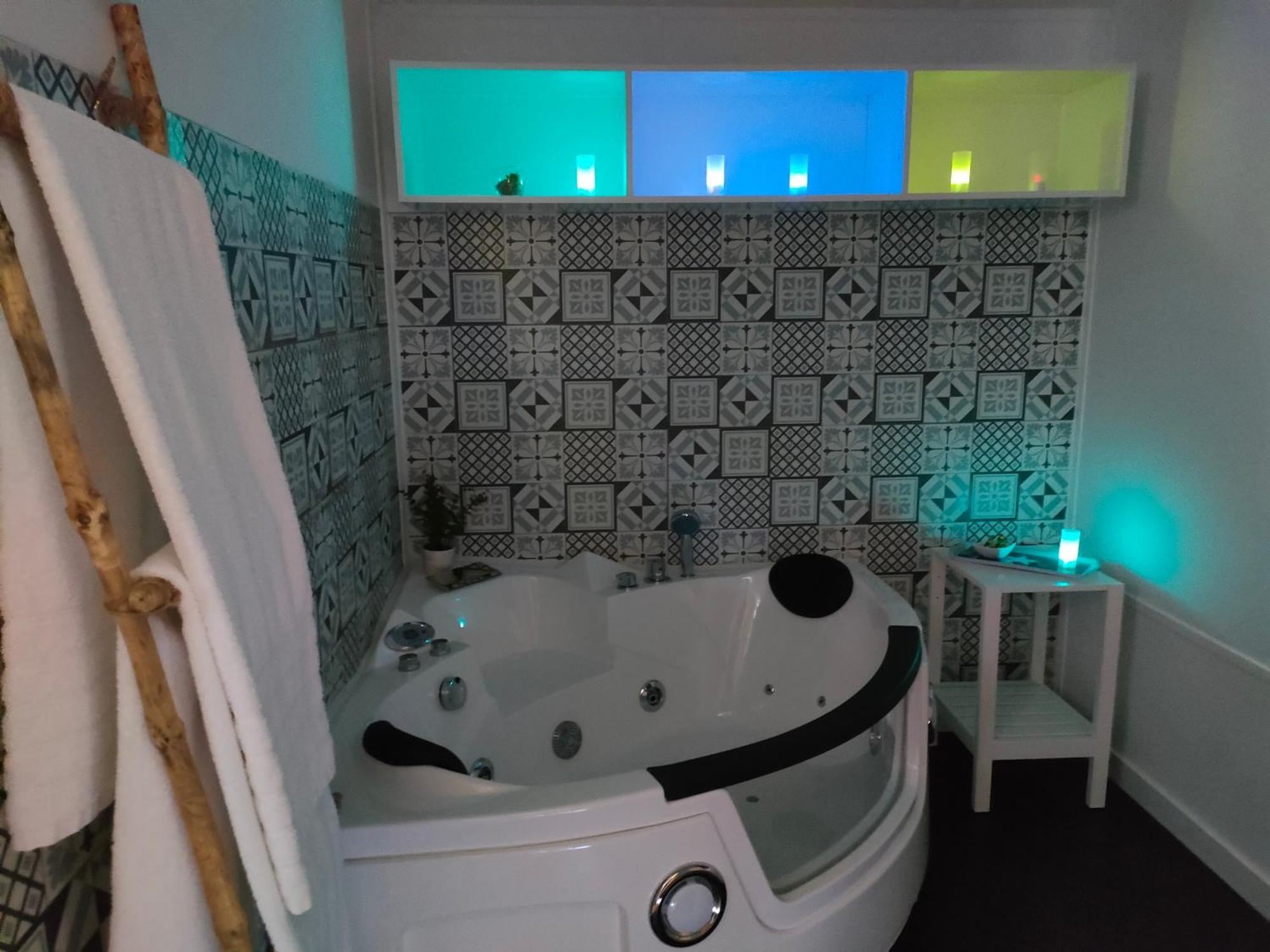 Naturalayos I Y Naturalayos Ii - Casas Parejas - Jacuzzi Сasa de vacaciones Pelayos de la Presa